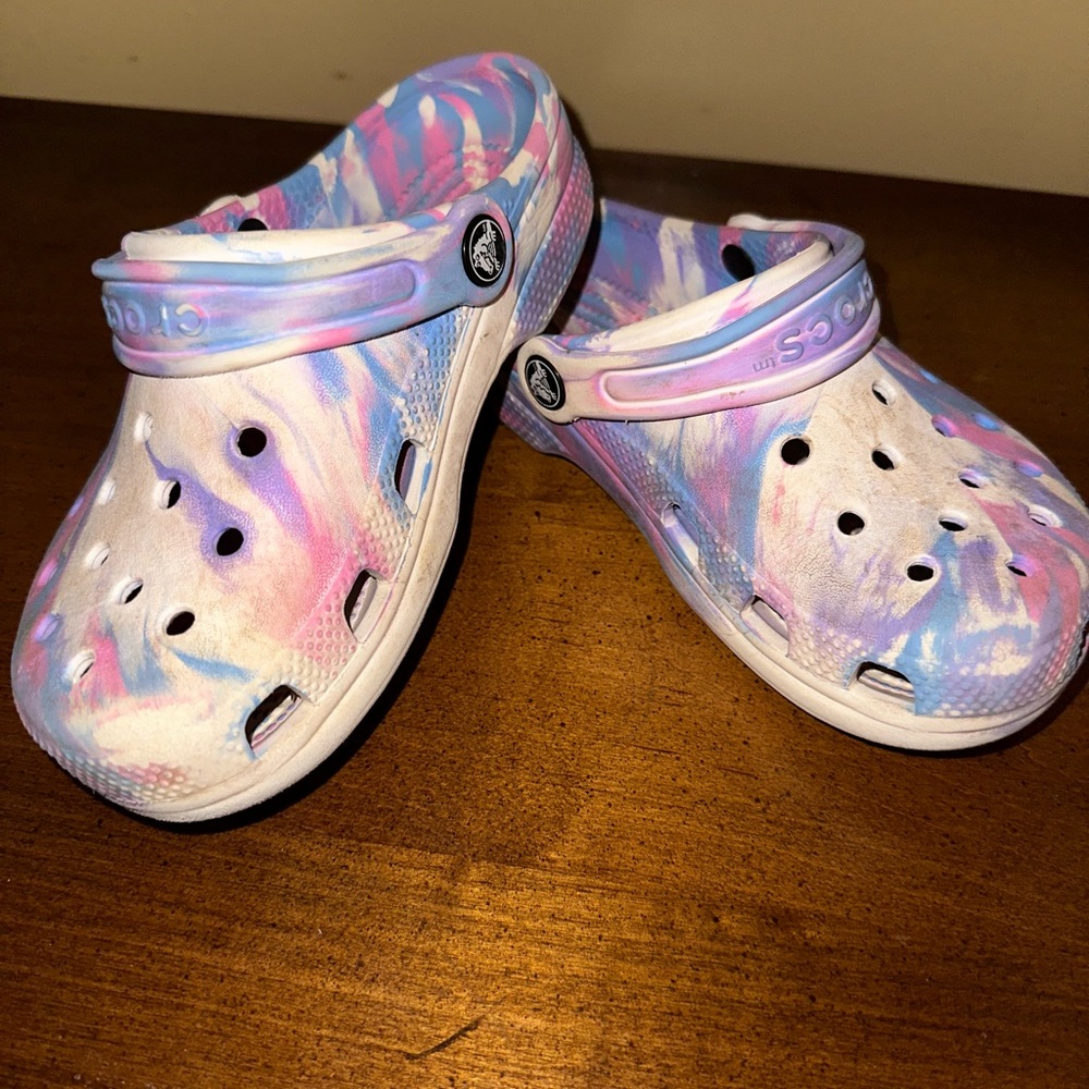 Crocs girls size 1